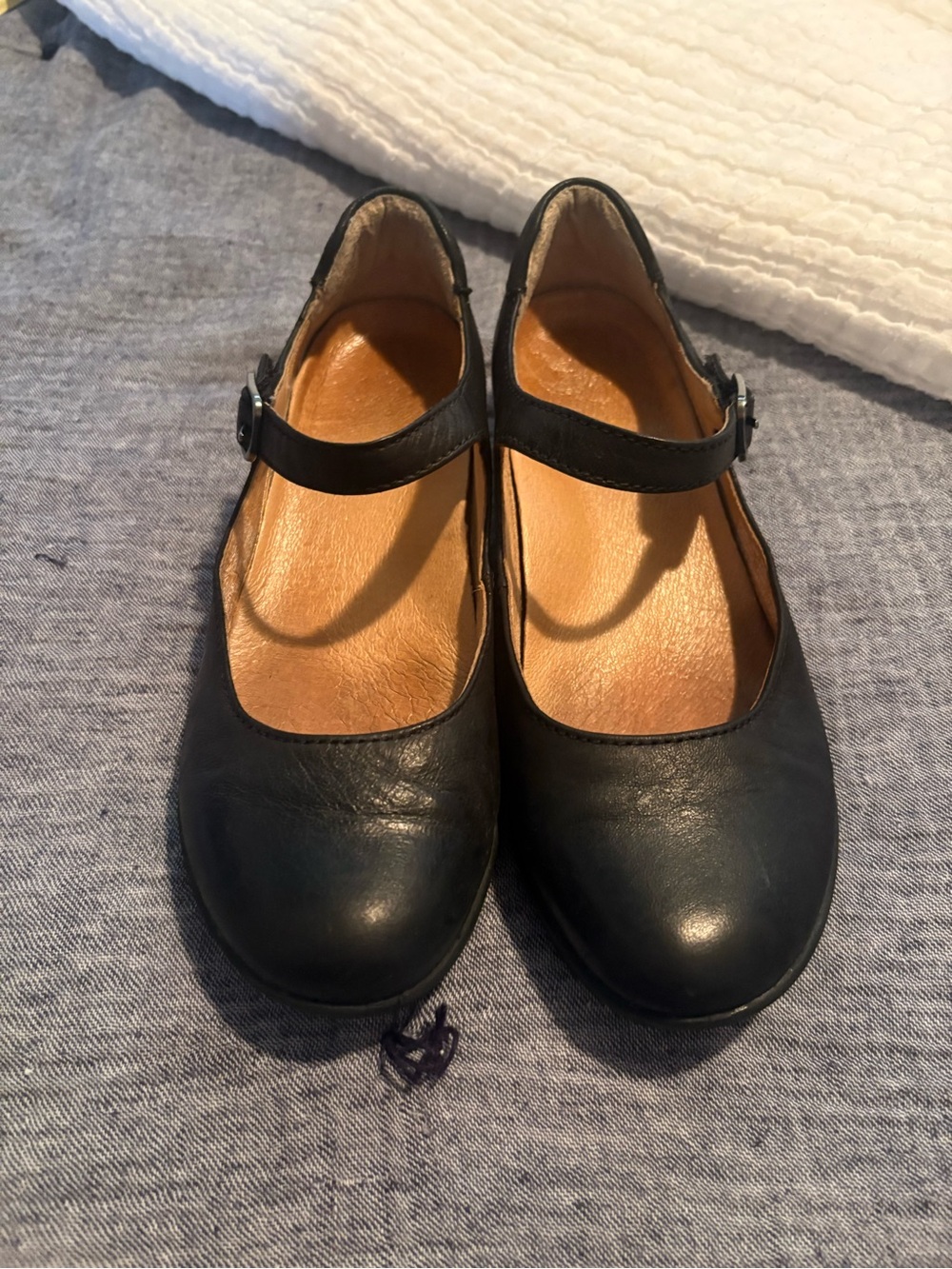 Dansko Black Burnished Nubuck/Leather Mary Jane. - Picture 2 of 7